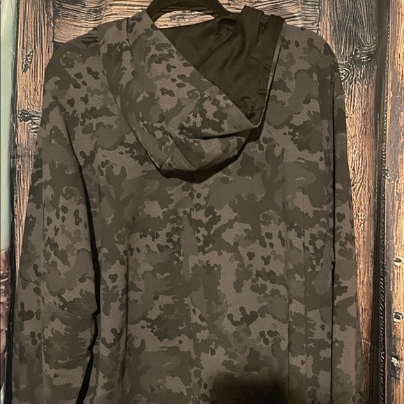 Reebok Charcoal Camo Pullover - Picture 4 of 4